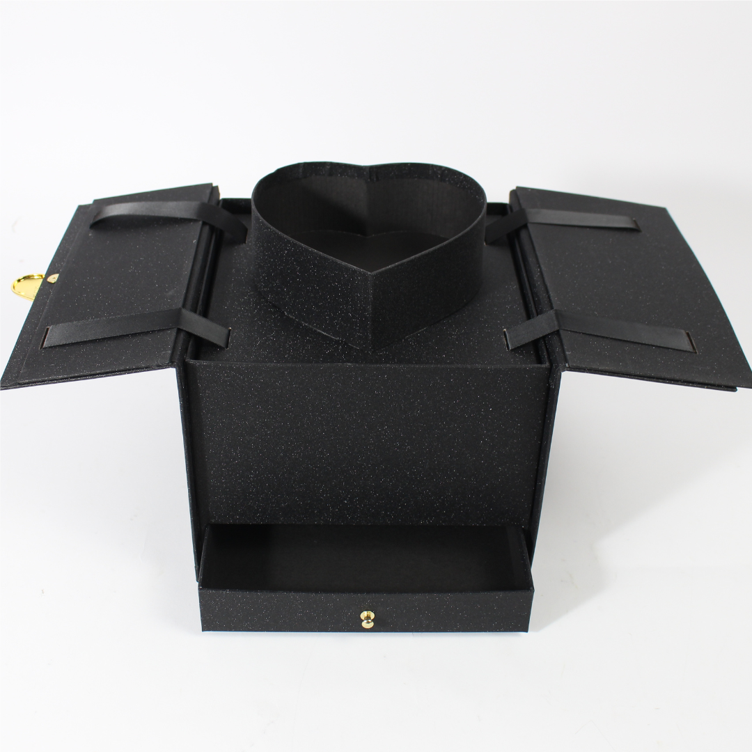 Bloom & Surprise – Pull-Up Heart-Shaped Flower Box with Drawer