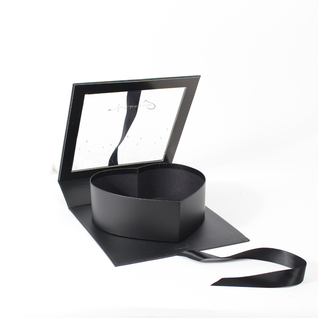 Heartfelt Elegance – Empty Heart-Shaped Flower Box for Valentine’s Day