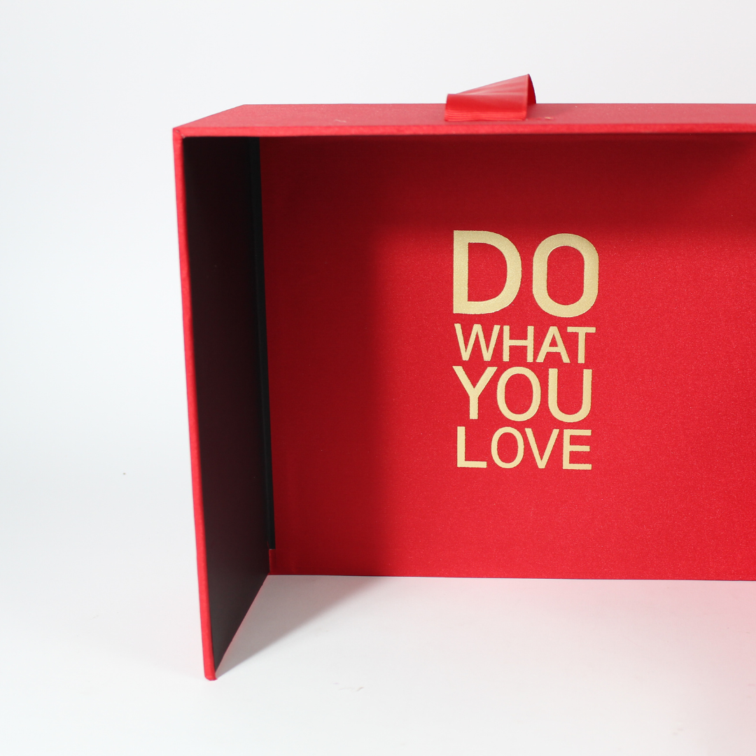 Do What You Love – Premium Black Square Box with Heart-Shaped Container