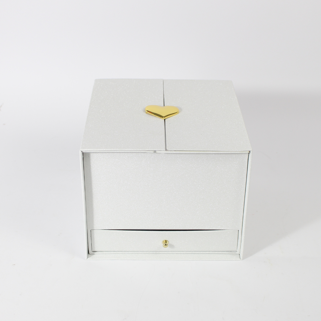 Bloom & Surprise – Pull-Up Heart-Shaped Flower Box with Drawer