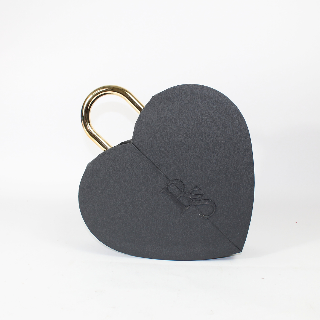 Heart-Shaped Bouquet Box – Luxury Special Texture Valentine’s Day Lock Box