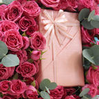 صندوق الزهور السري – باقة من الزهور الطازجة مع هدية مفاجئة 