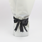 مفاجأة في الإزهار – باقة زهور طازجة مع علبة هدايا أنيقة