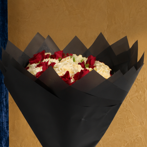 Premium 25-Piece Baby Rose Hand Bouquet | Elegant Floral Gift