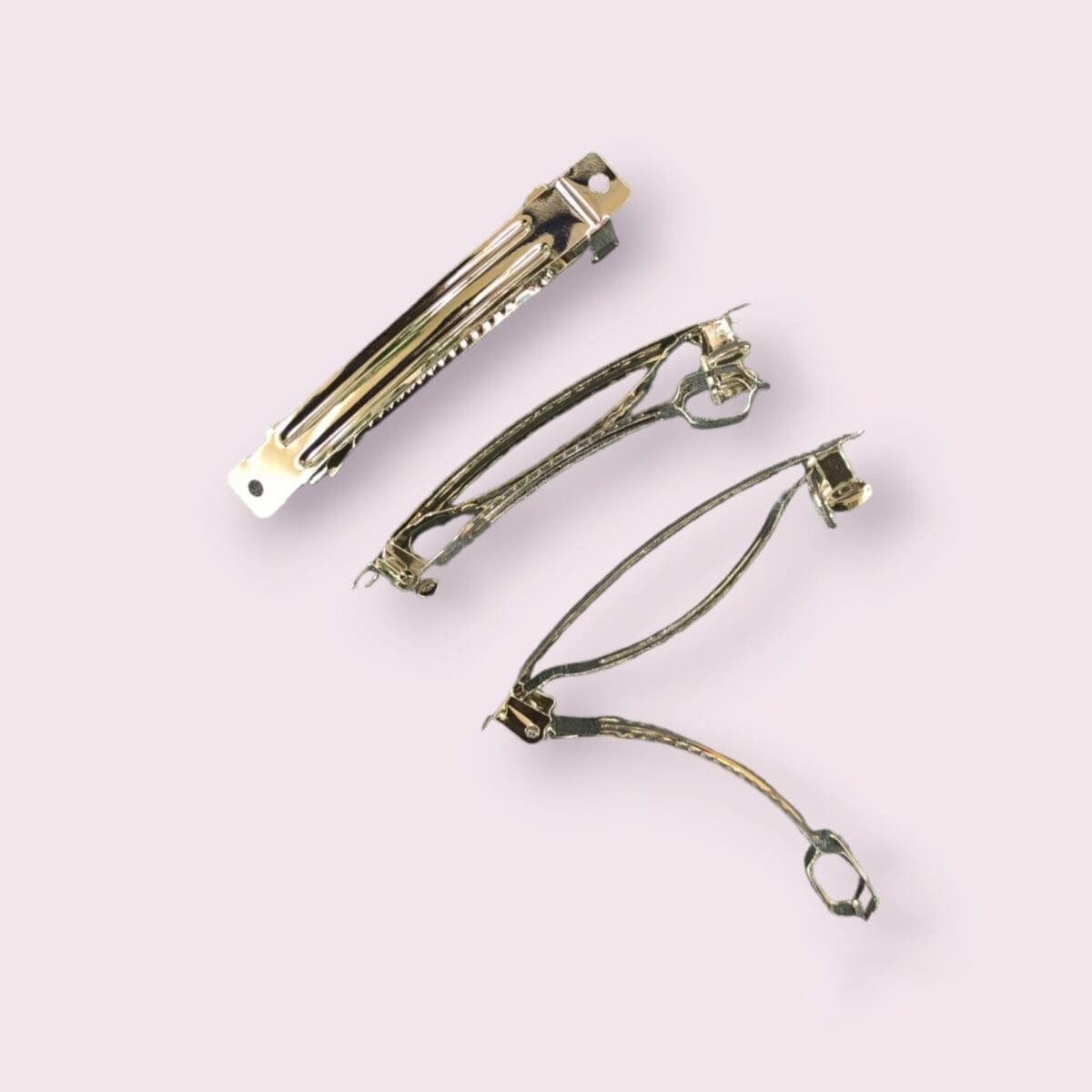 Metal hair clips for DIY projects
Assorted metal hair clips for jewelry making
Durable metal alligator clips
Customizable metal snap clips
Metal bobby pins for crafting