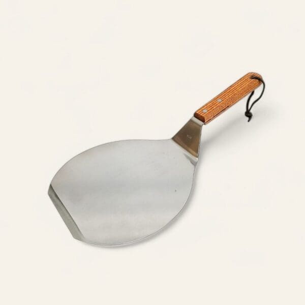 Round spatula with wooden handle, kitchen spatula, versatile round spatula, wooden handle cooking tool, durable spatula