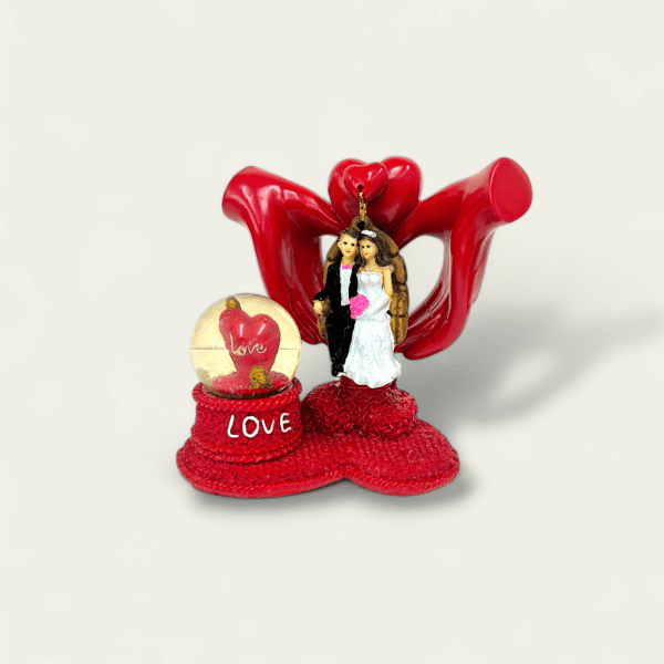 Polyresin Couple Hand with Snow Globe, couple hand statue with hanging couple, romantic snow globe decor, polyresin love statue, snow globe couple figurine