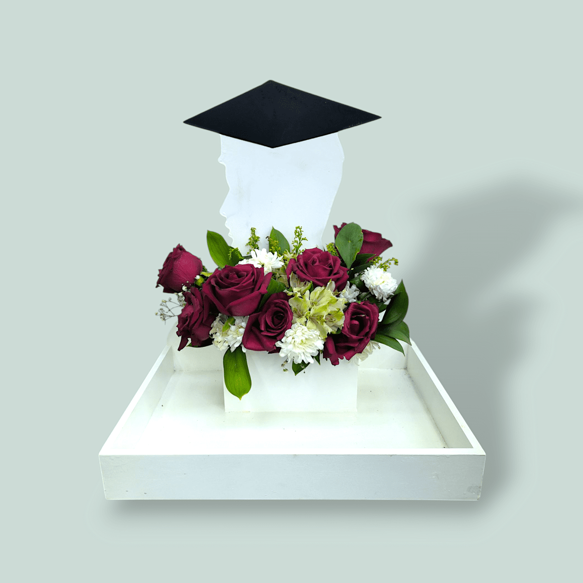 Graduation tray with fresh flowers, floral graduation gift tray, flower decorated tray for ceremony, graduation decor tray, flower tray for gifting